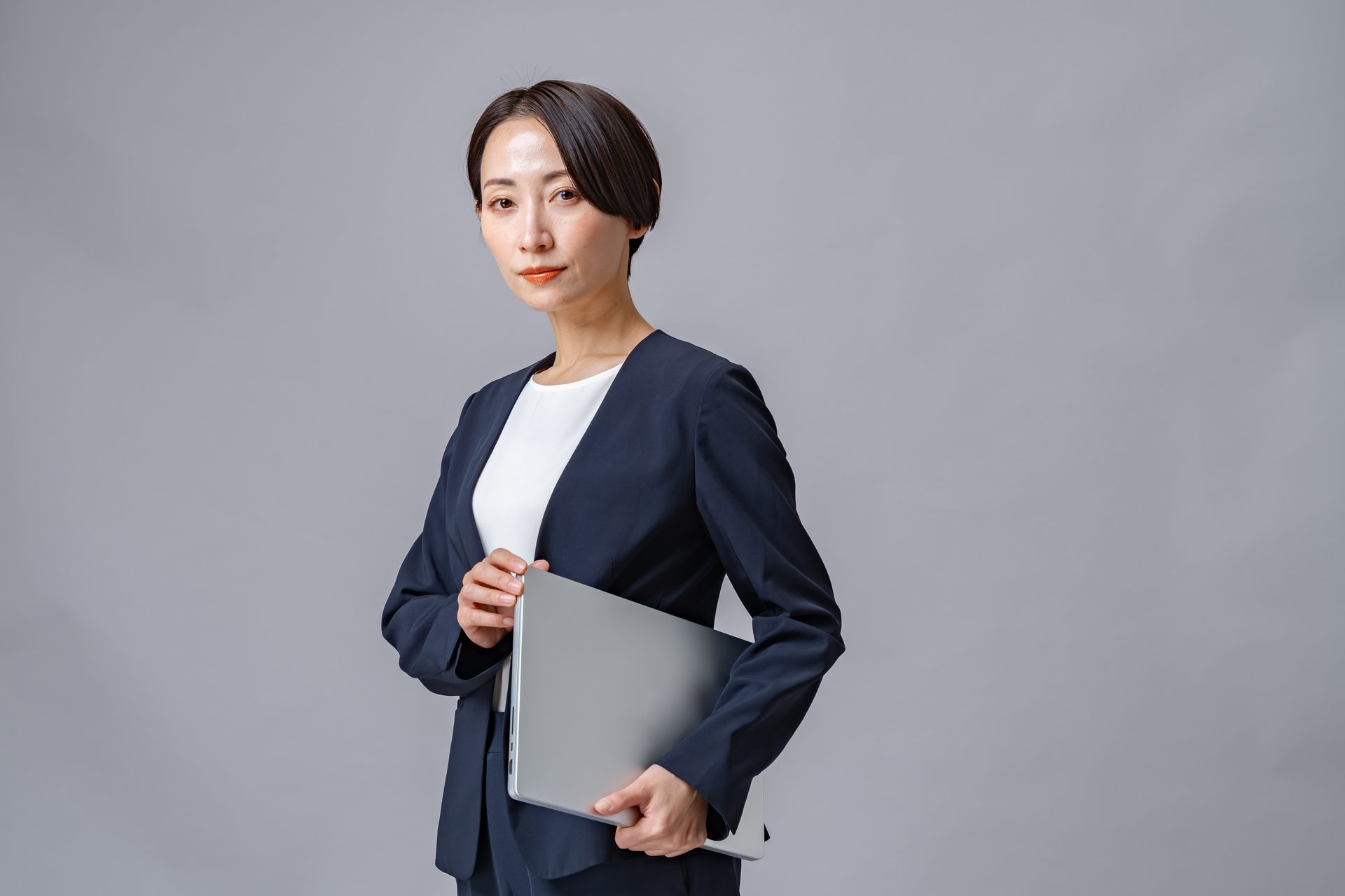 相談員が案内している様子